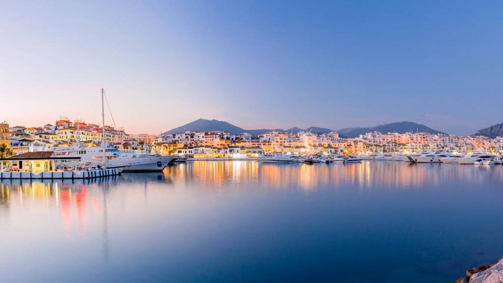 Marbella and BenahavÃs: Prime Destinations for Luxury Home Buyers in Costa del Sol